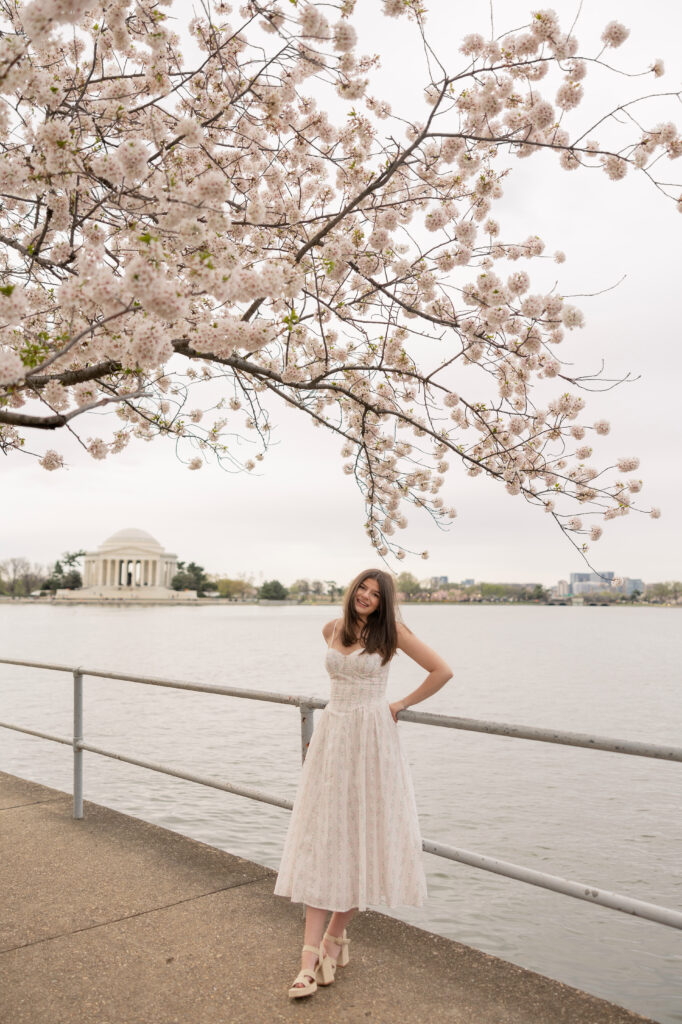 senior portraits in washington dc cherry blossoms